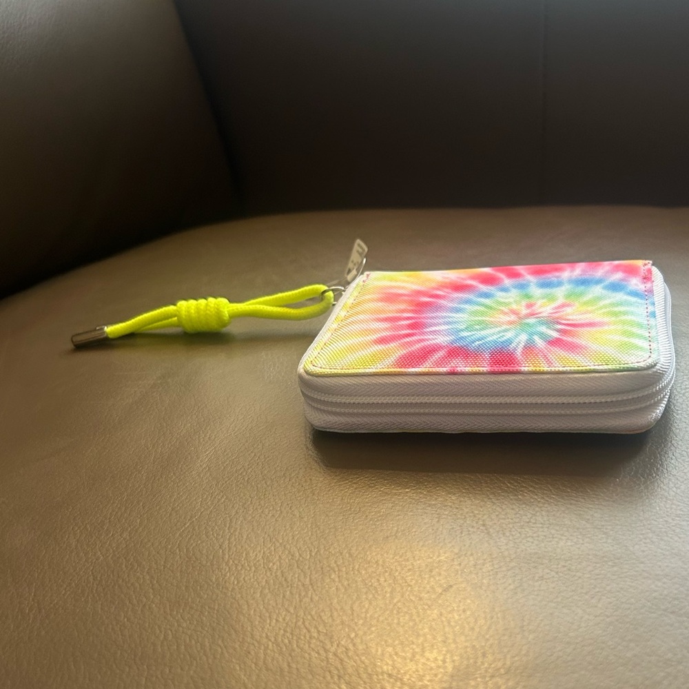 Compact Colorful Tie-Dye Wallet - Picture 6 of 13